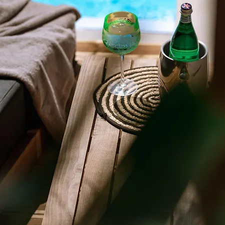 Elia Pool *