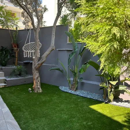 Elia Pool